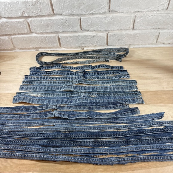 Denim for Crafting/Upcycling Asst. Pockets, Coin Pockets, Hems, Inseams - Picture 8 of 10